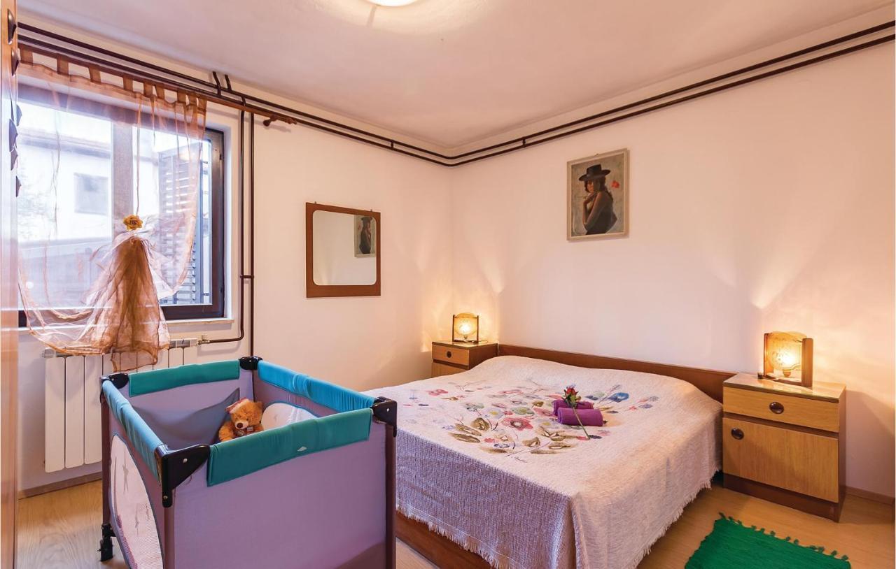 Three-Bedroom Apartment in Medulin Buitenkant foto
