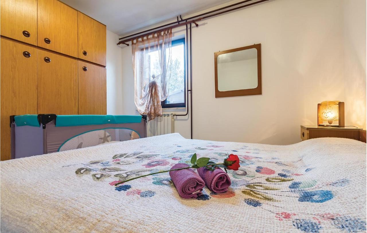 Three-Bedroom Apartment in Medulin Buitenkant foto