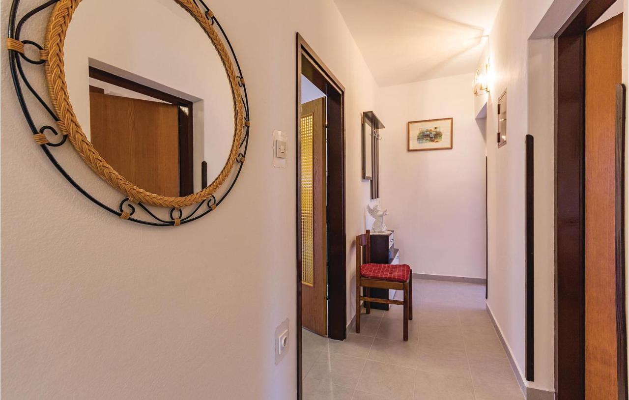 Three-Bedroom Apartment in Medulin Buitenkant foto